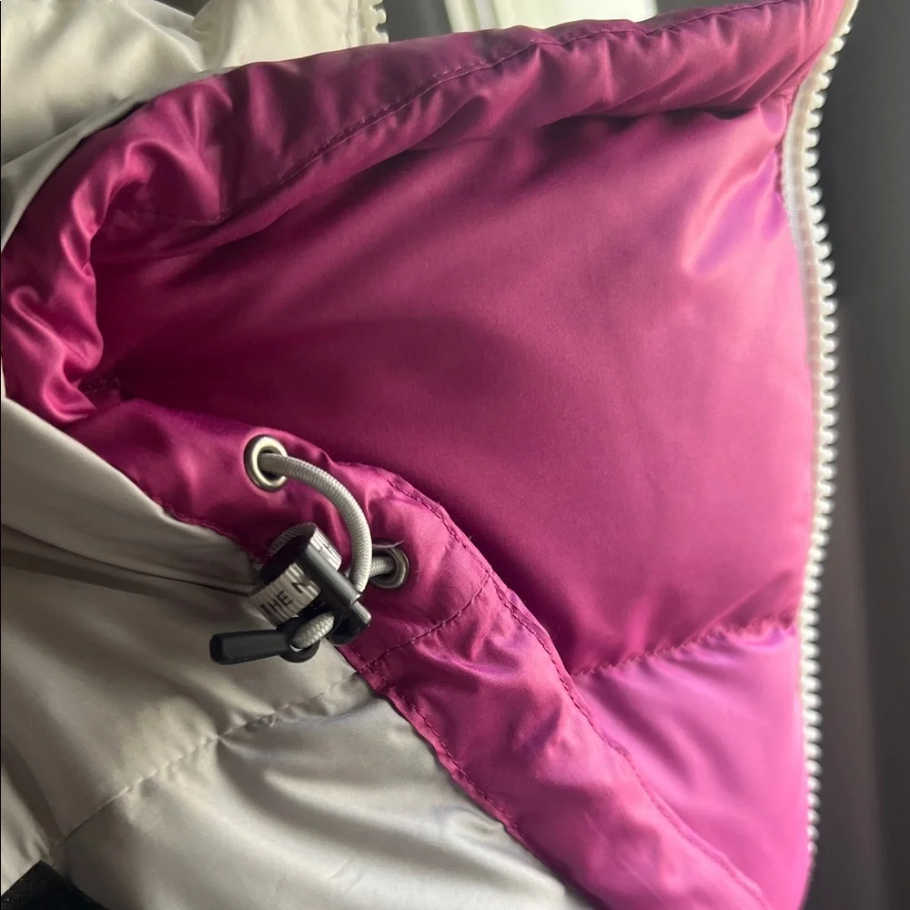 The North Face Pink and White Ombre women’s XS Vest - Picture 9 of 10